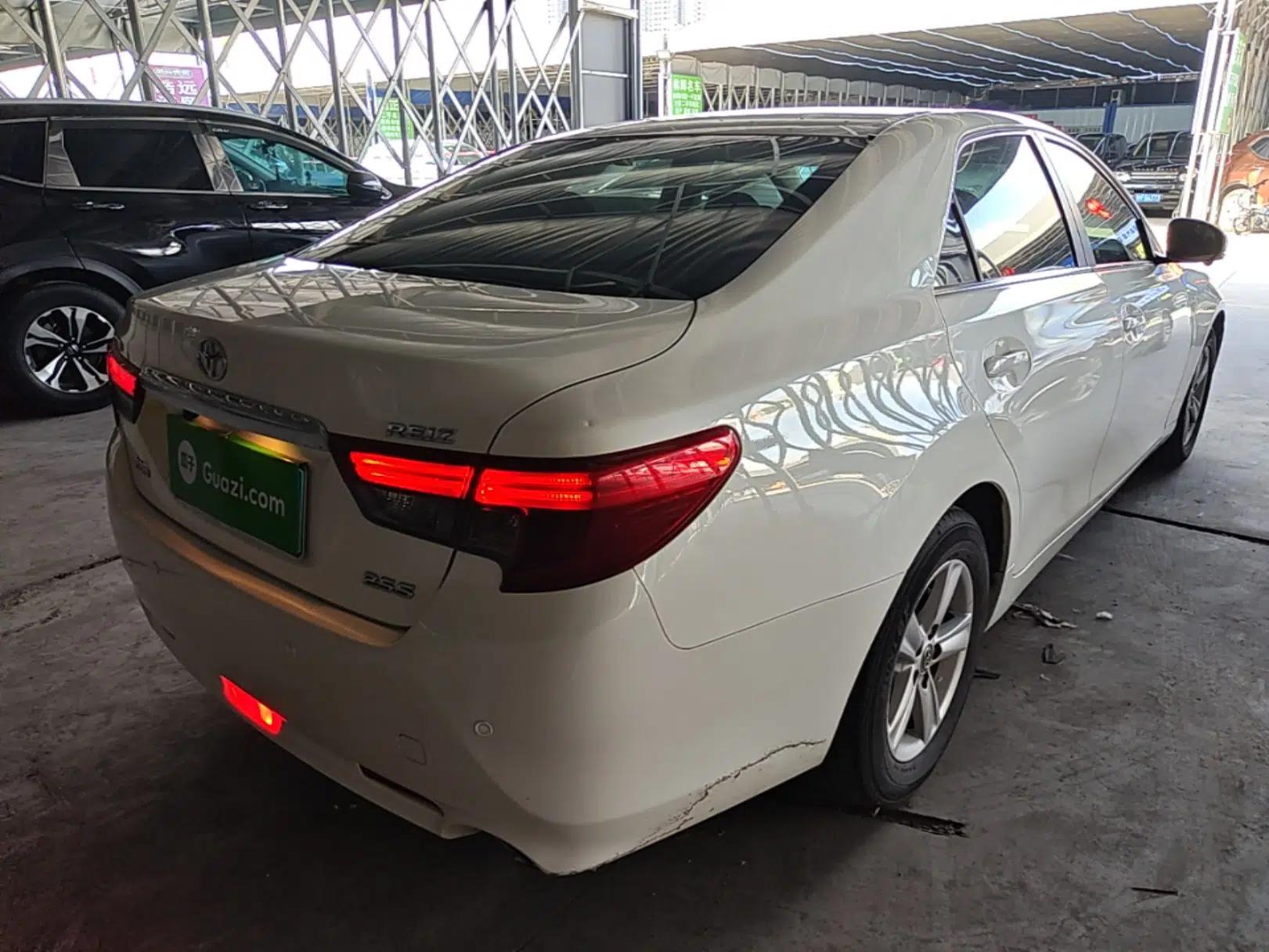Toyota Reiz 2013 2.5S Elite Edition — миниатюра 4