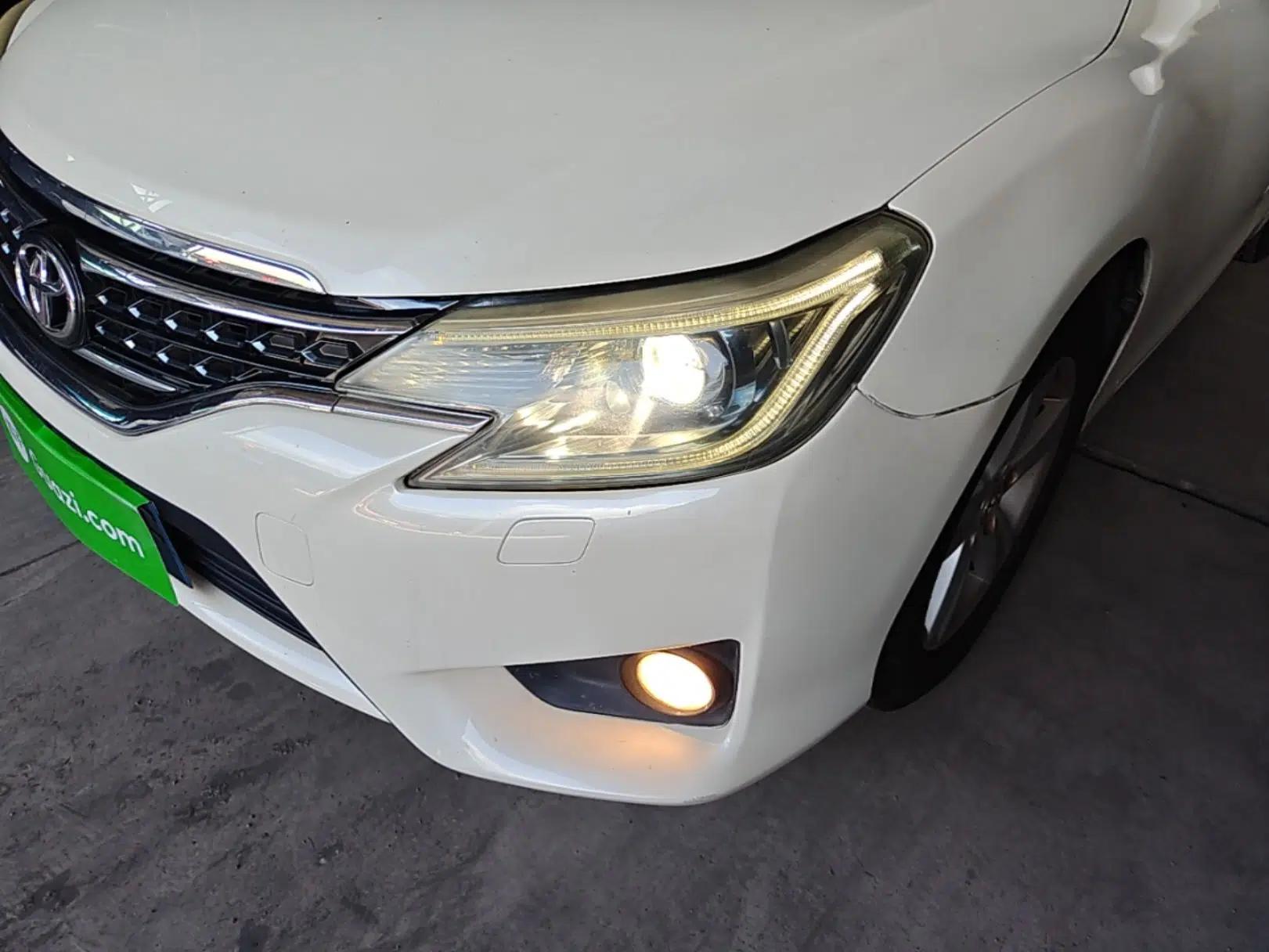 Toyota Reiz 2013 2.5S Elite Edition — миниатюра 5
