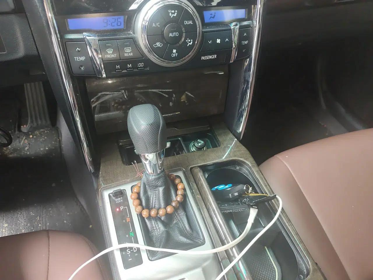 Toyota Reiz 2013 2.5S Elite Edition — миниатюра 15