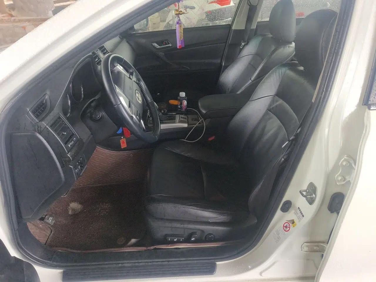 Toyota Reiz 2010 2.5V Fengdu Elite Edition — миниатюра 16