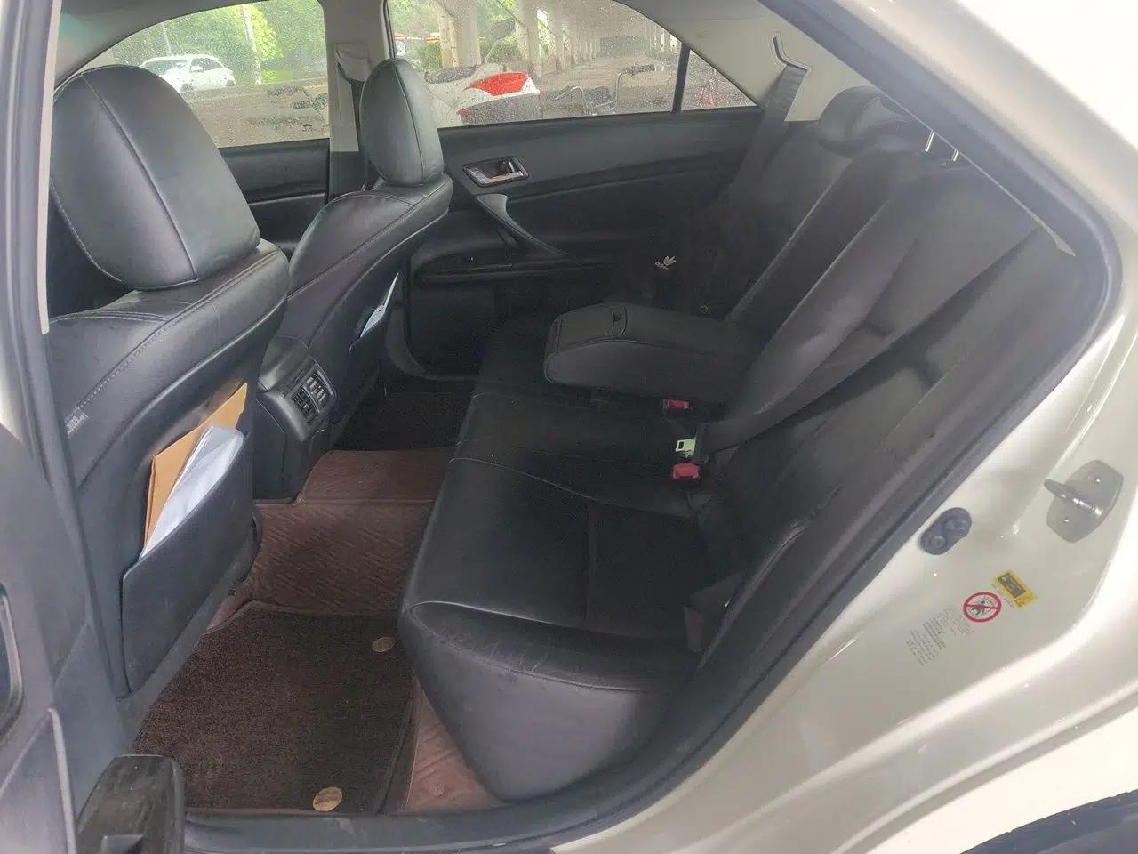 Toyota Reiz 2010 2.5V Fengdu Elite Edition — миниатюра 18