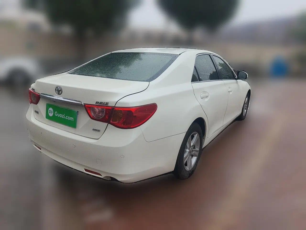 Toyota Reiz 2010 2.5V Fengdu Elite Edition — миниатюра 6