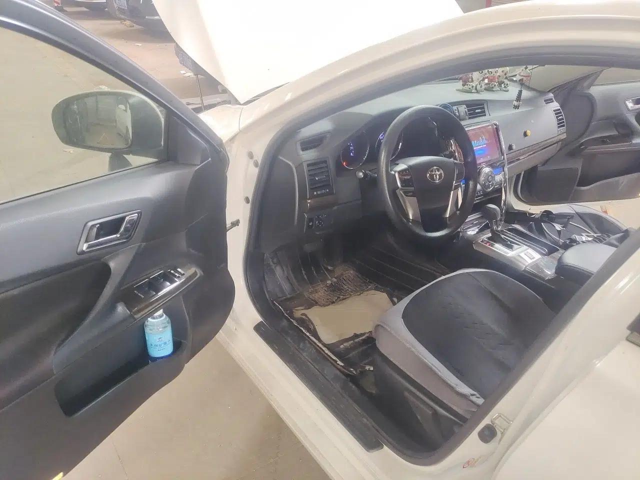 Toyota Reiz 2013 2.5S Elite Edition — миниатюра 17