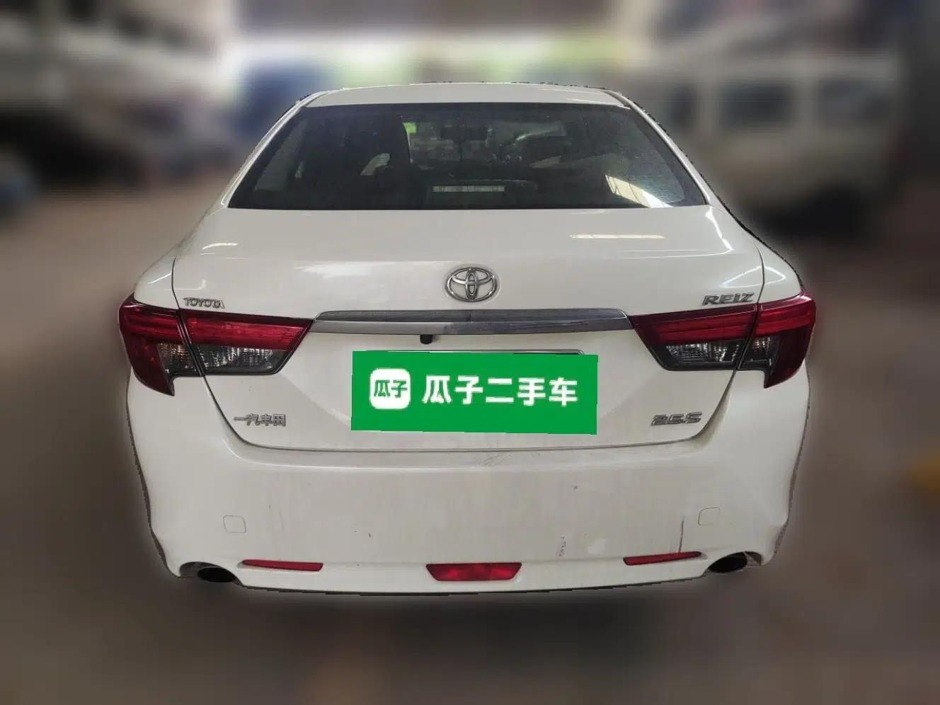 Toyota Reiz 2013 2.5S Elite Edition — миниатюра 5