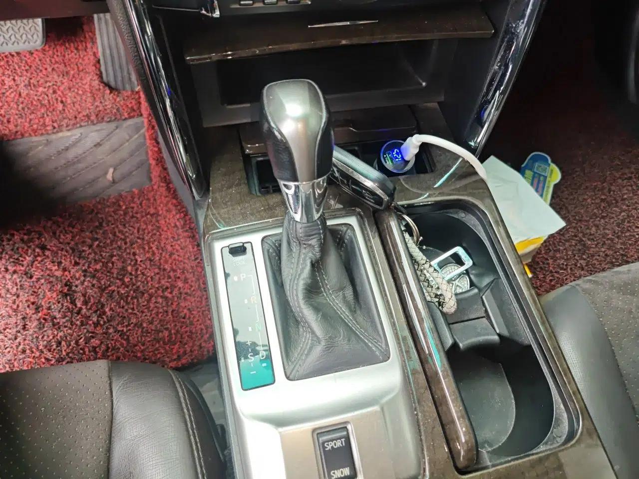 Toyota Reiz 2013 2.5V Shangrui Edition — миниатюра 15