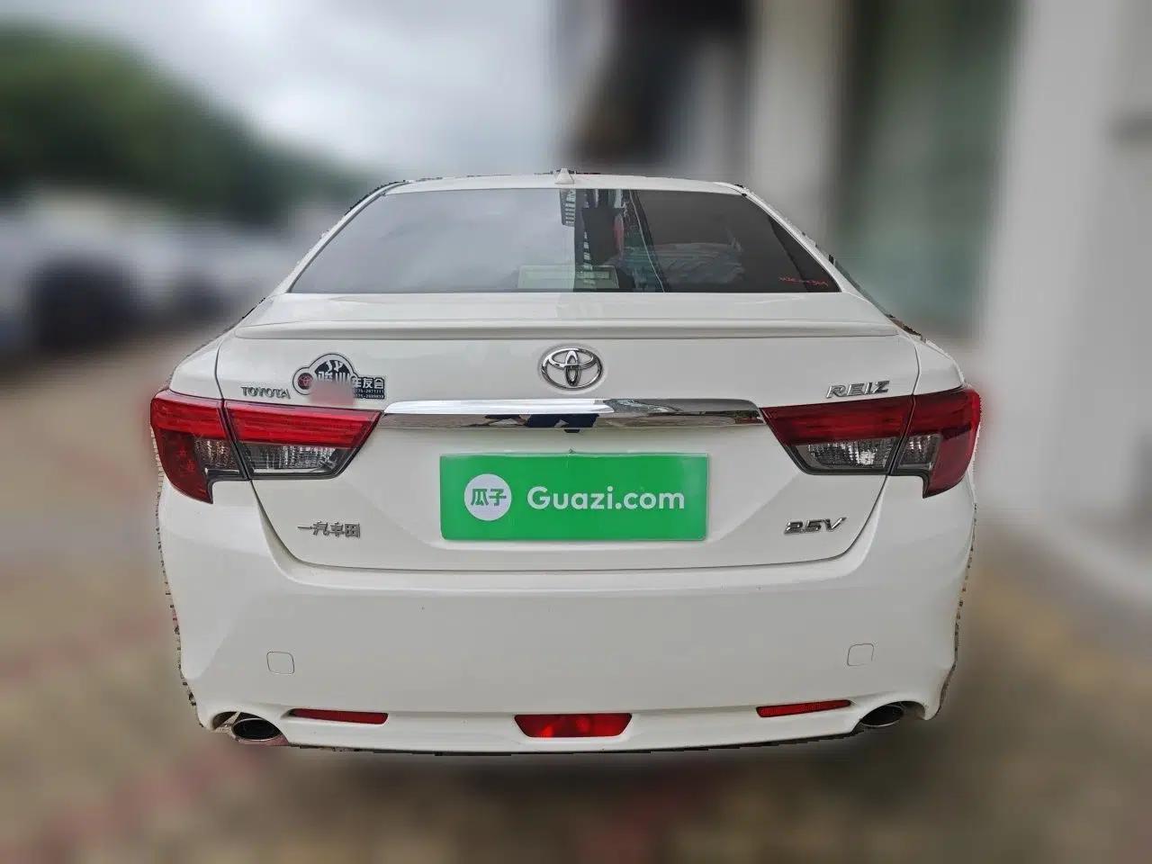 Toyota Reiz 2013 2.5V Shangrui Edition — миниатюра 5