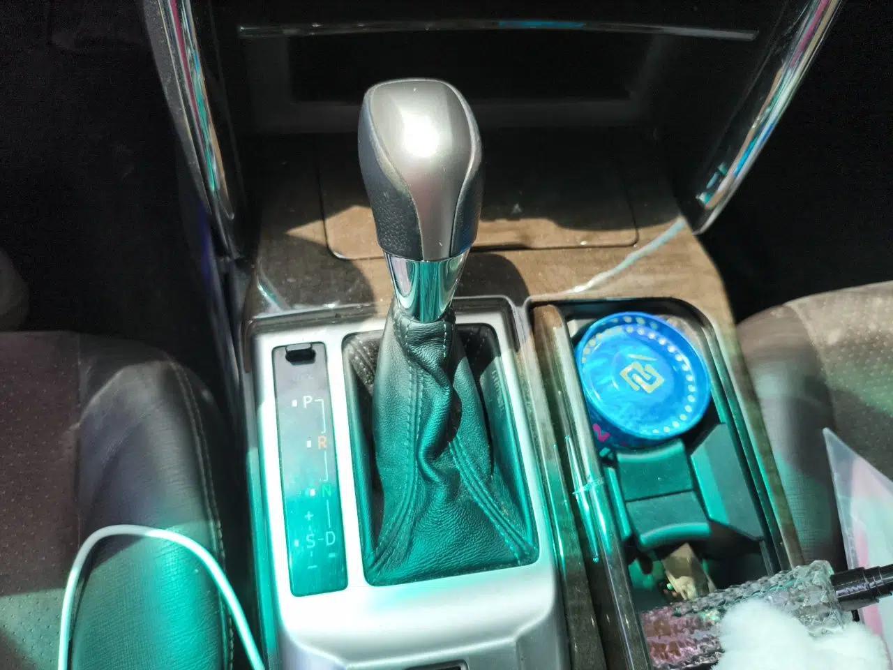 Toyota Reiz 2013 2.5V Shangrui Edition — миниатюра 15