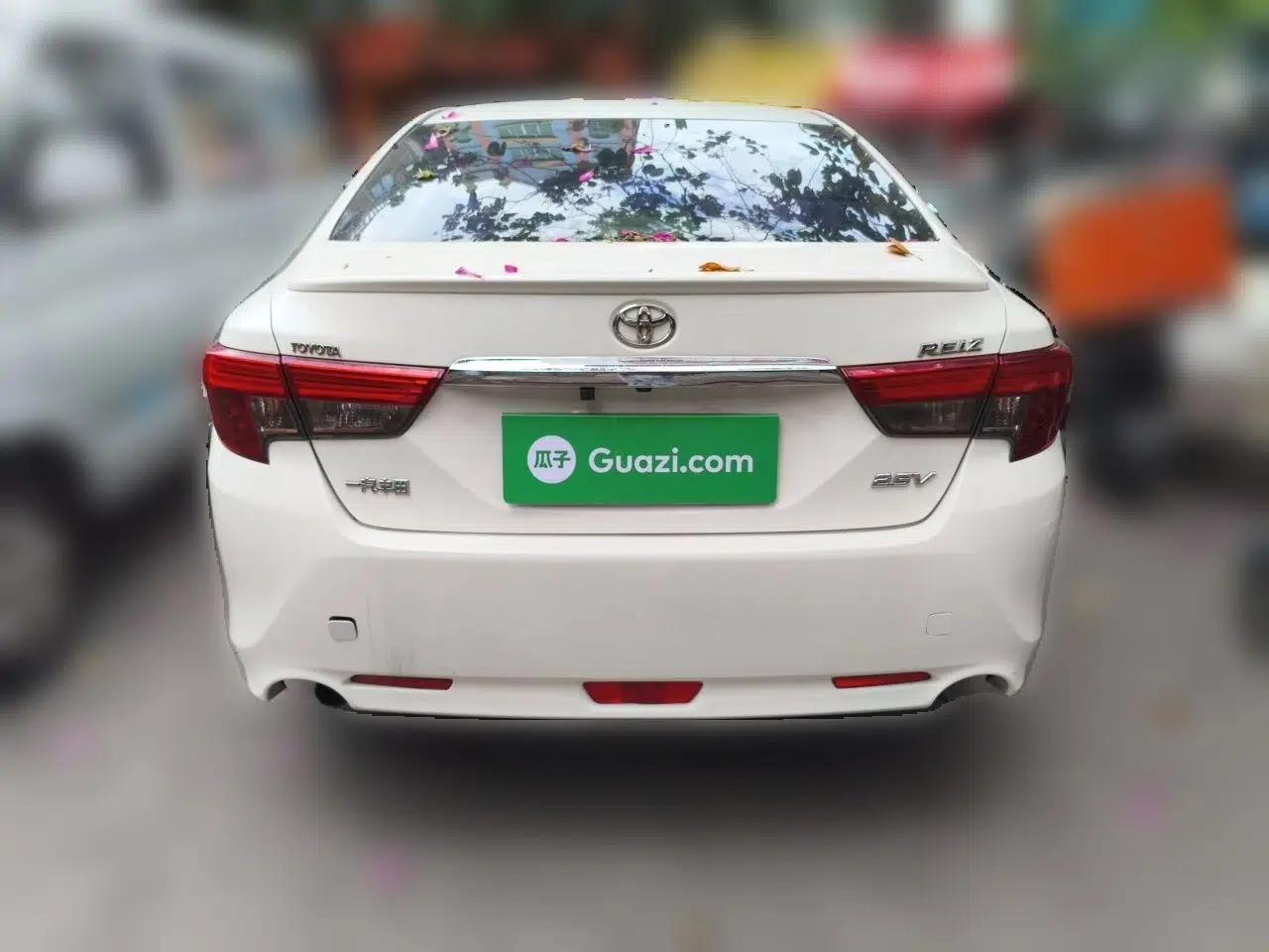 Toyota Reiz 2013 2.5V Shangrui Edition — миниатюра 5