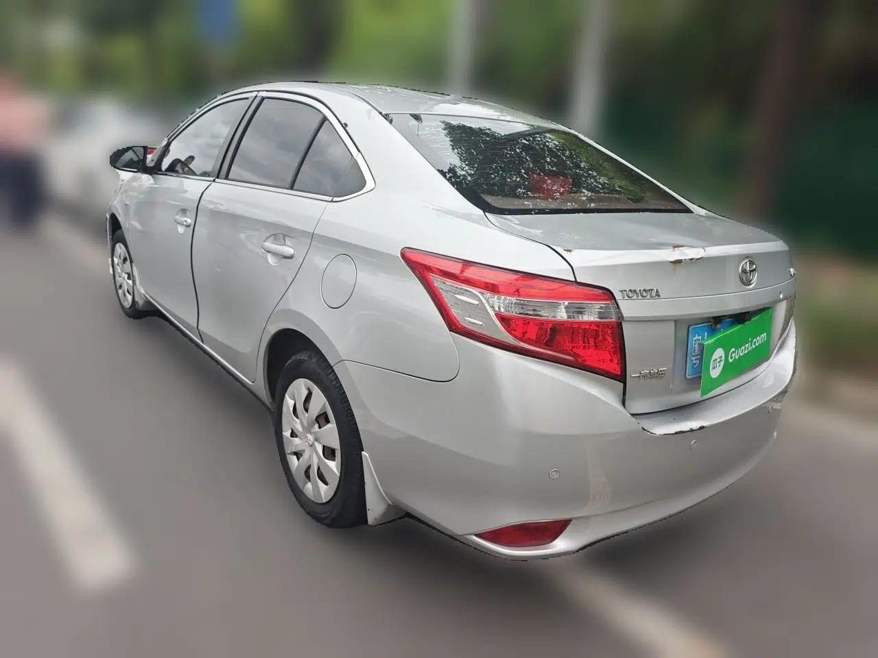 Toyota Vios 2014 1.5L Automatic ZhiZhen Edition — миниатюра 4