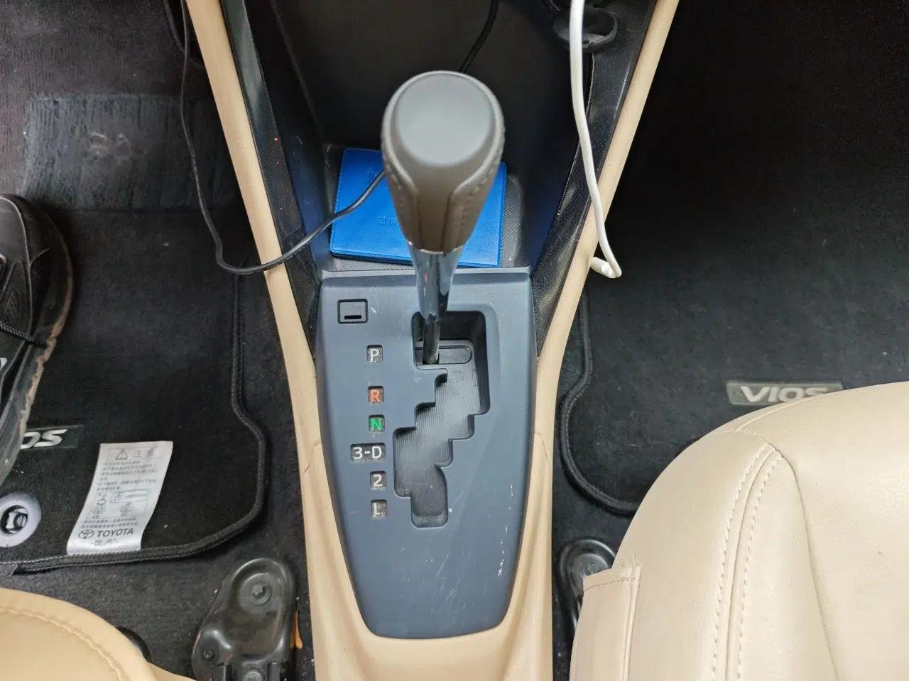 Toyota Vios 2014 1.5L Automatic ZhiZhen Edition — миниатюра 15