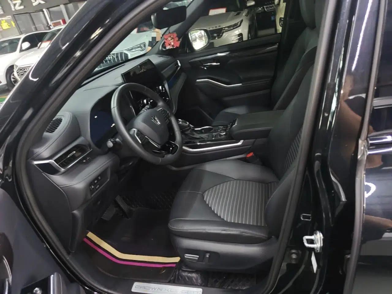 Toyota Crown Kluger 2022 2.0T Four-Wheel Drive Prestige Edition — миниатюра 18