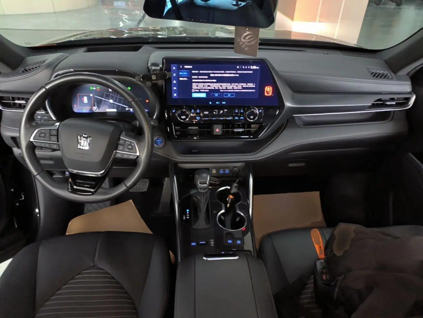 Toyota Crown Kluger 2021 2.5L HEV Four-Wheel Drive Premium Edition — миниатюра 13