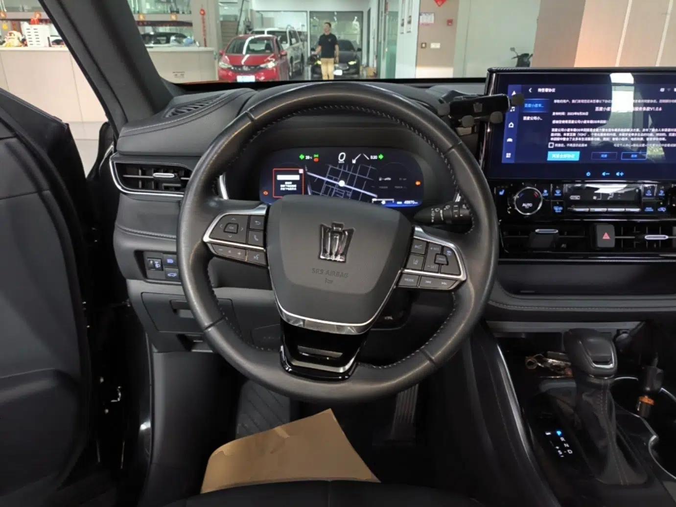 Toyota Crown Kluger 2021 2.5L HEV Four-Wheel Drive Premium Edition — миниатюра 14