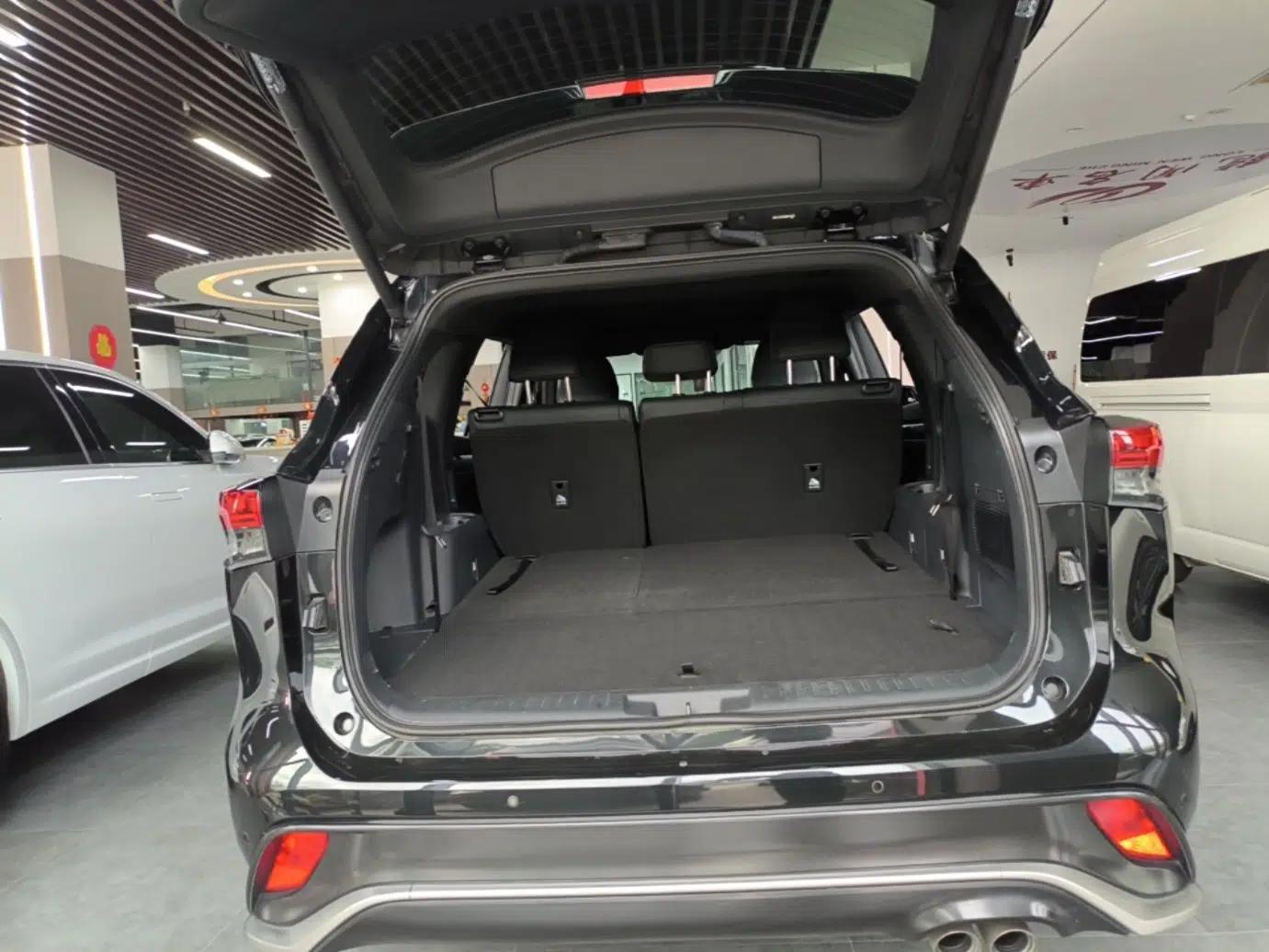 Toyota Crown Kluger 2021 2.5L HEV Four-Wheel Drive Premium Edition — миниатюра 22