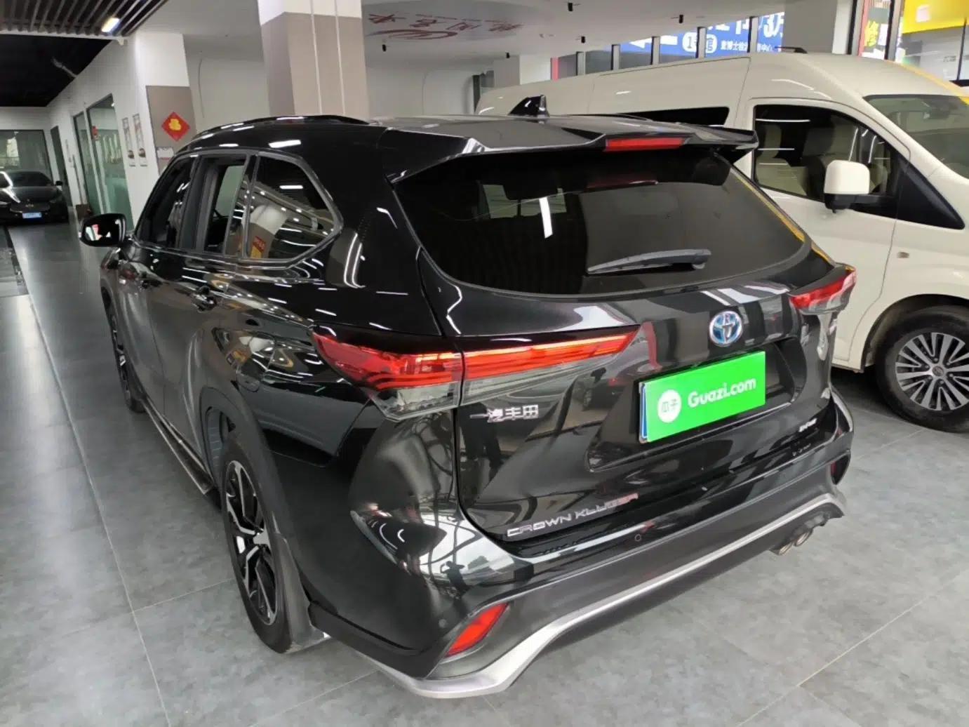 Toyota Crown Kluger 2021 2.5L HEV Four-Wheel Drive Premium Edition — миниатюра 4