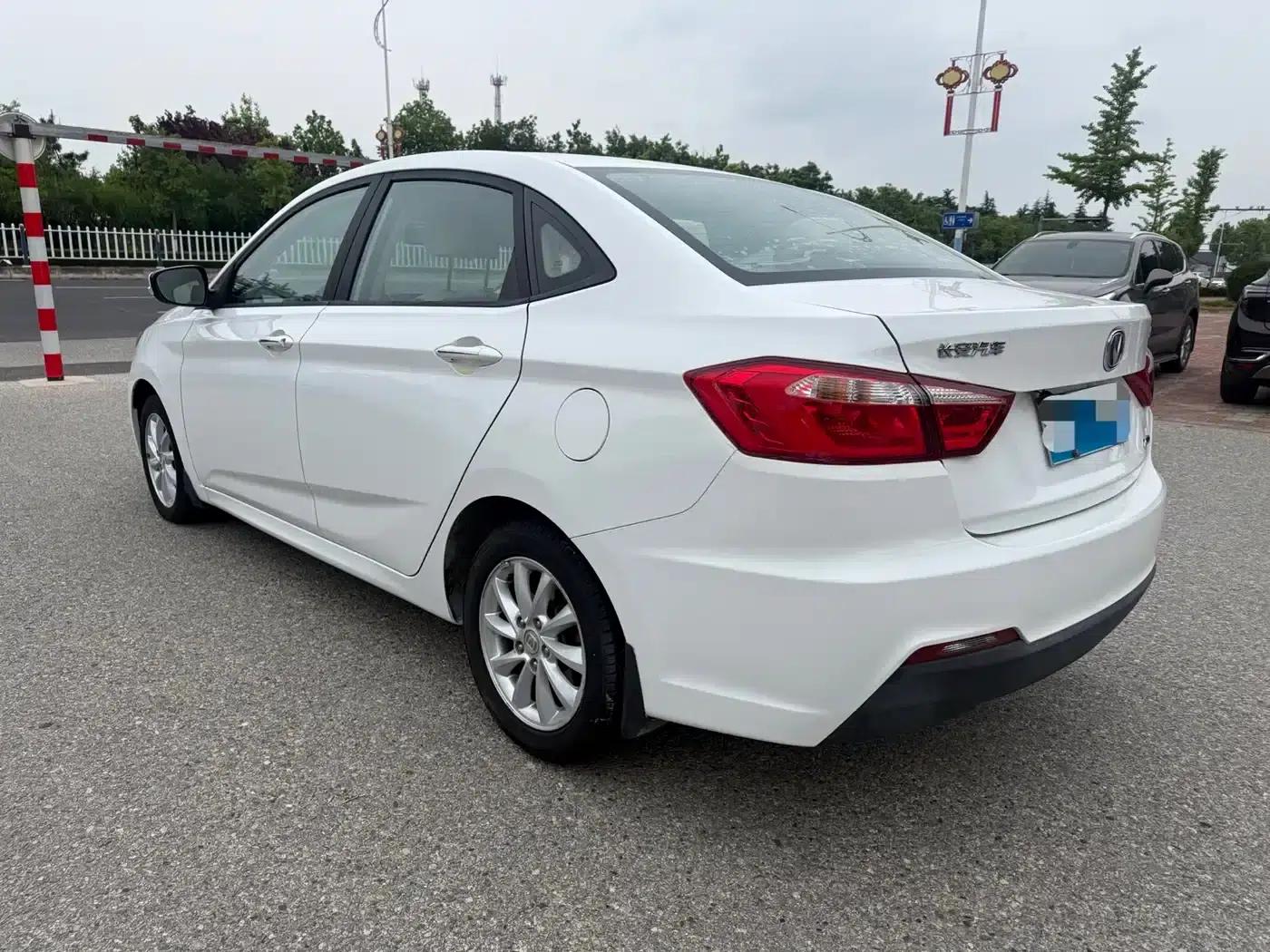 Yuexiang V7 2015 1.6L Manual Comfort Edition (National IV Emission Standard) — миниатюра 6