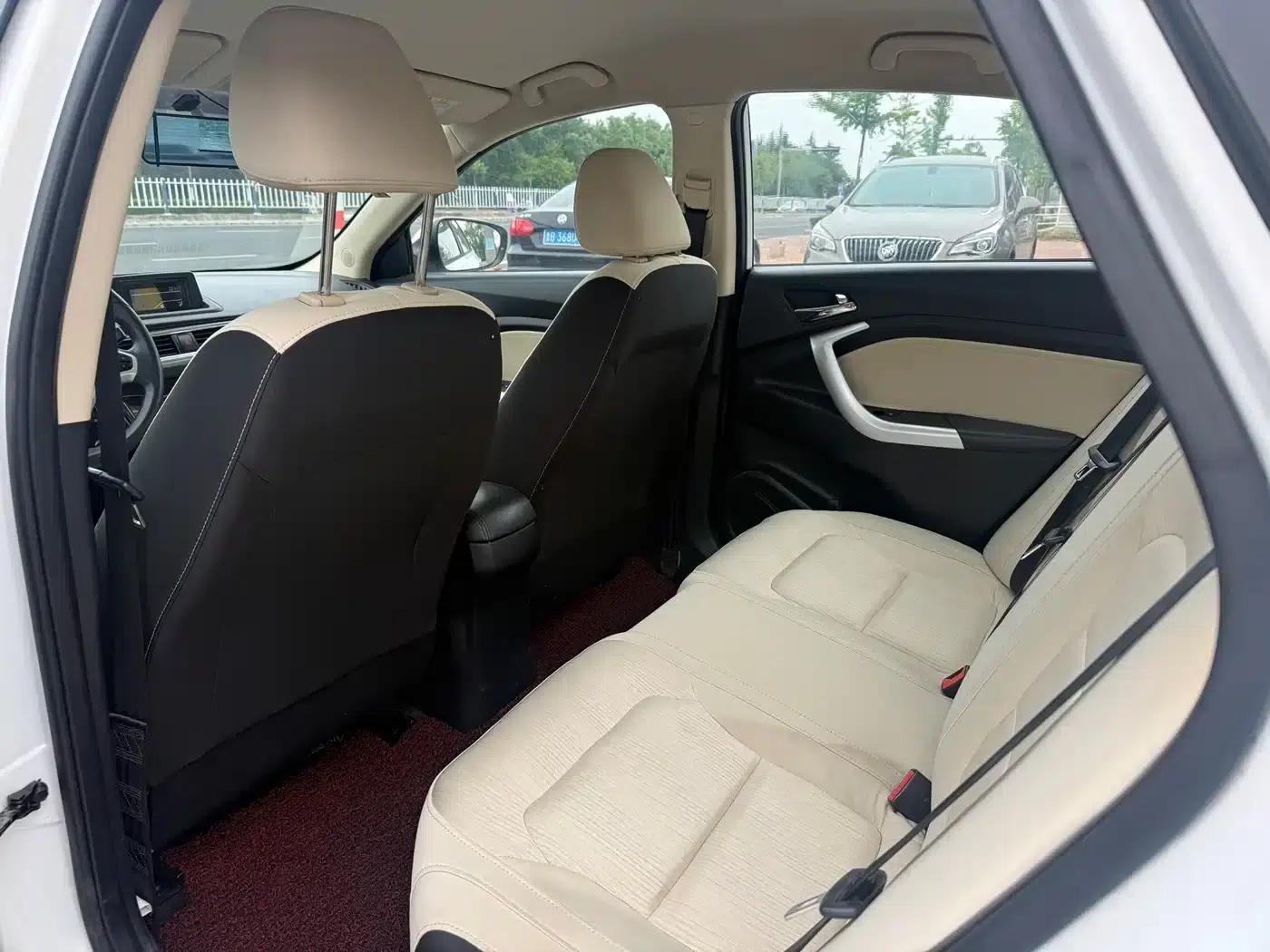 Yuexiang V7 2015 1.6L Manual Comfort Edition (National IV Emission Standard) — миниатюра 7