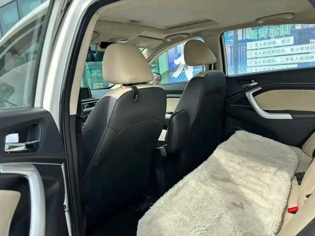 Yuexiang V7 2016 1.6L Manual Enjoyment Edition (National V Emission Standard) — миниатюра 5