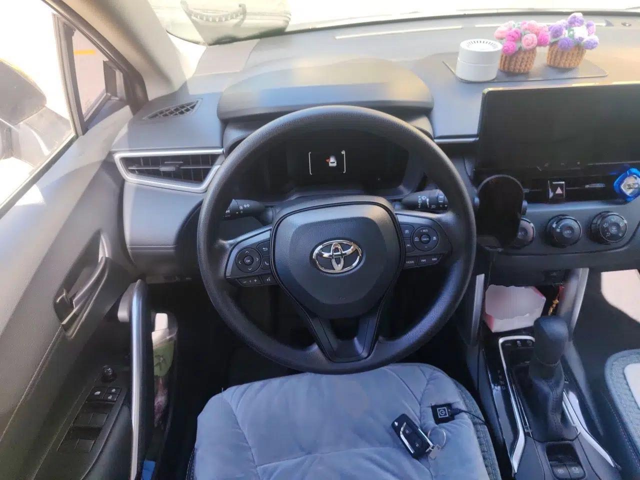 Toyota Corolla Cross 2024 2.0L Pioneer Edition — миниатюра 11