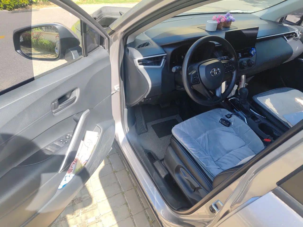 Toyota Corolla Cross 2024 2.0L Pioneer Edition — миниатюра 17