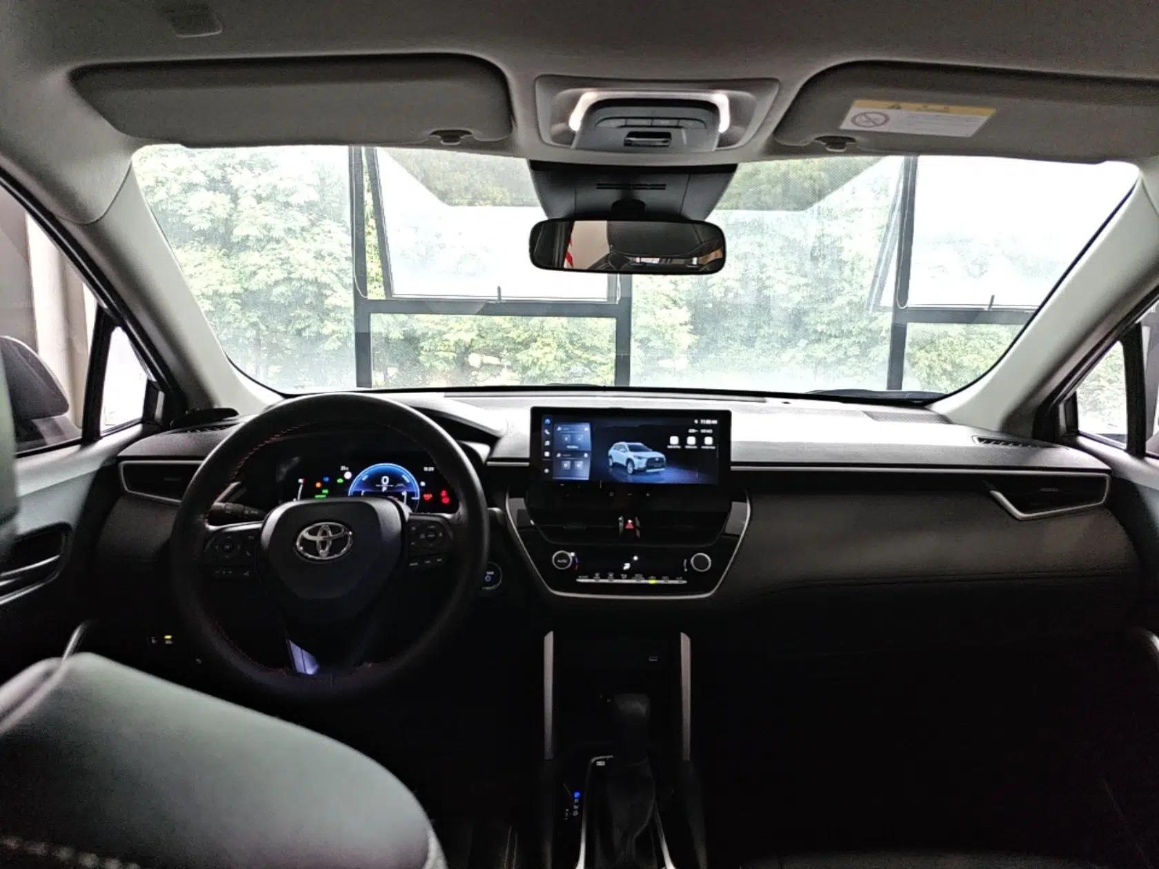 Toyota Corolla Cross 2023 Dual-Motor 2.0L Pioneer Edition — миниатюра 13