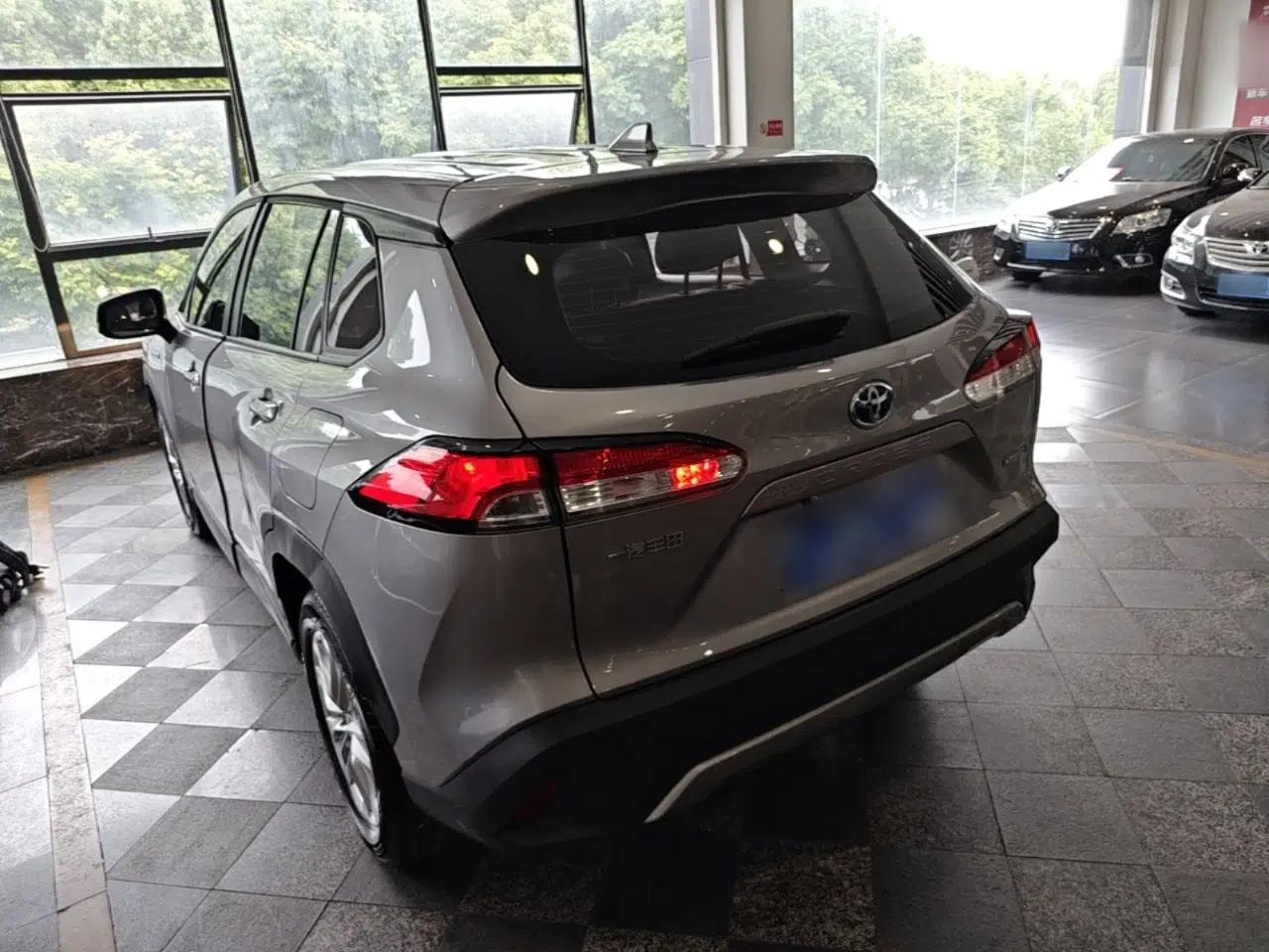 Toyota Corolla Cross 2023 Dual-Motor 2.0L Pioneer Edition — миниатюра 4