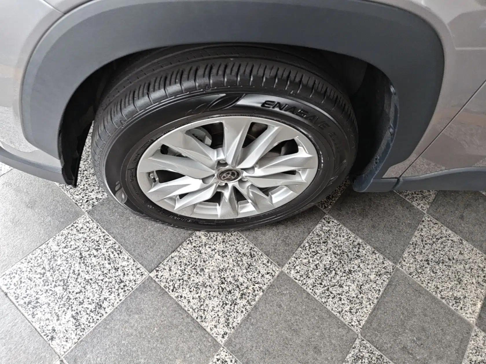 Toyota Corolla Cross 2023 Dual-Motor 2.0L Pioneer Edition — миниатюра 8