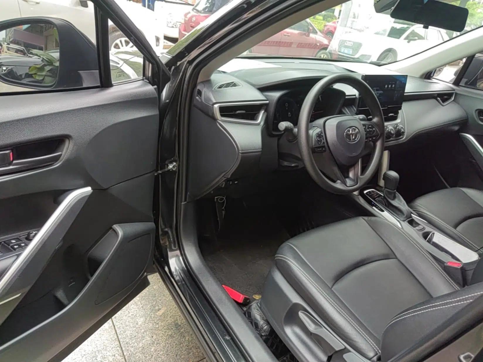 Toyota Corolla Cross 2023 2.0L Pioneer Edition — миниатюра 19