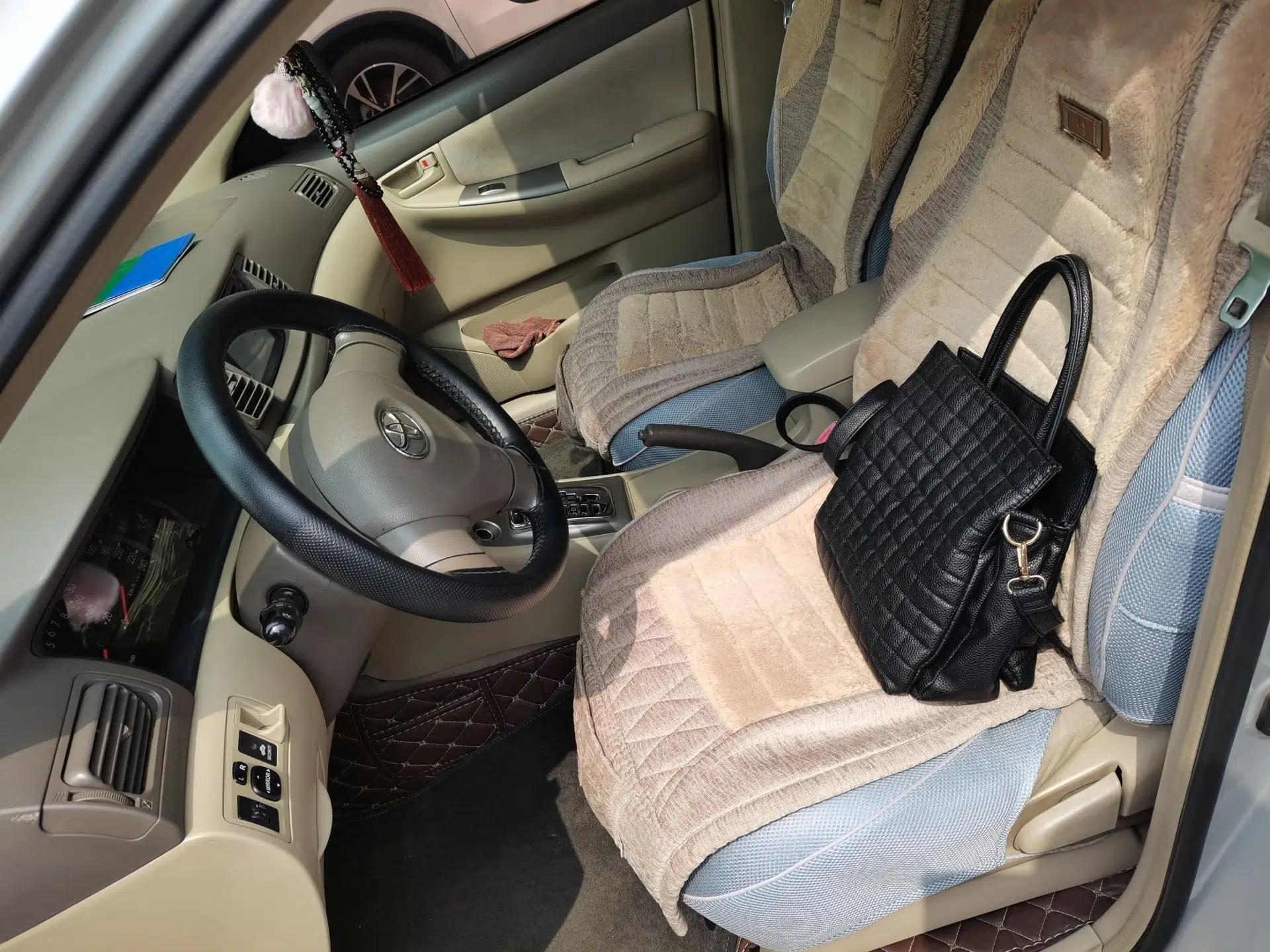 Toyota Corolla EX 2011 1.6L Automatic Classic Edition — миниатюра 16