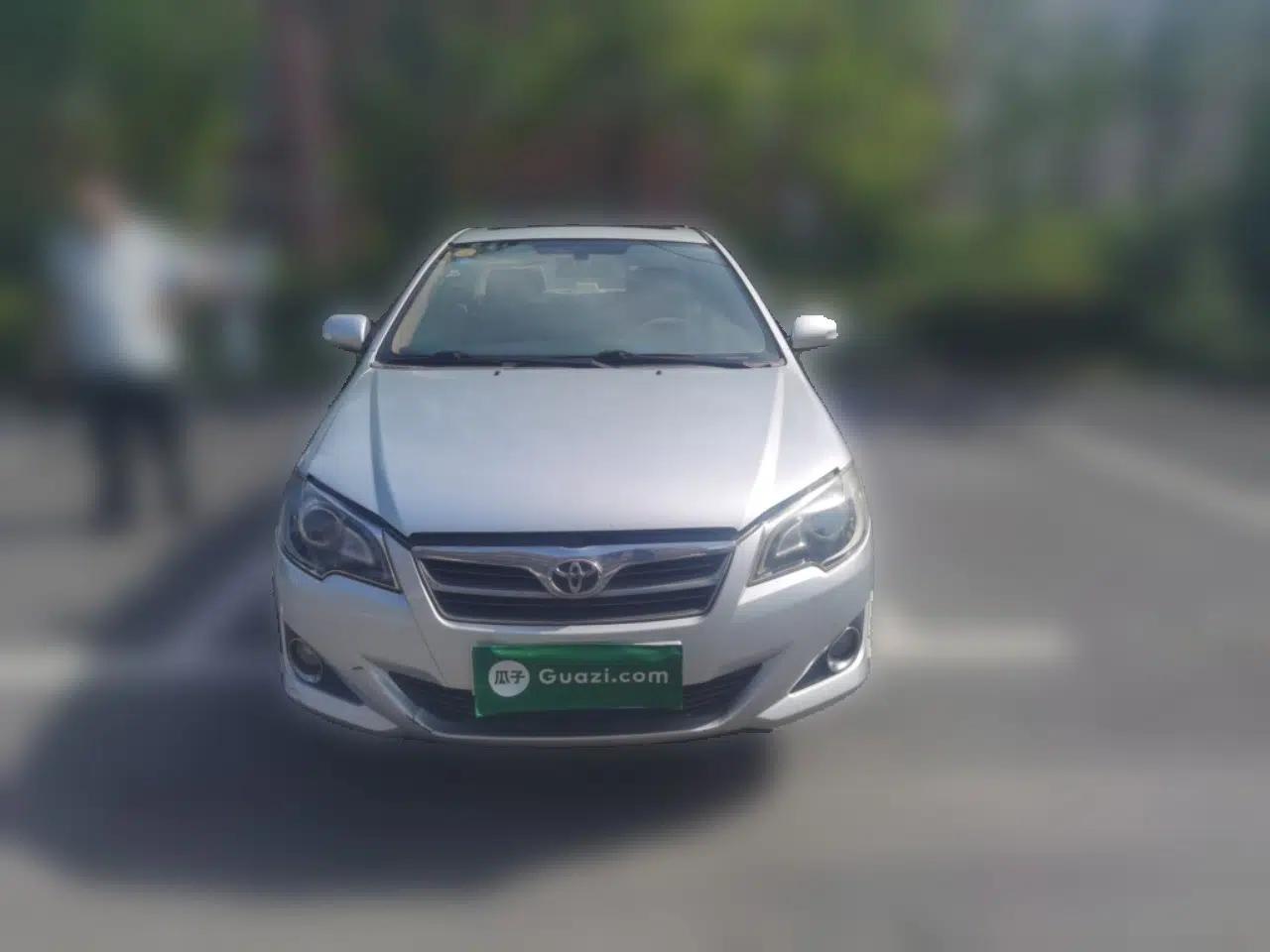 Toyota Corolla EX 2013 1.6L Manual Luxury Edition — миниатюра 2