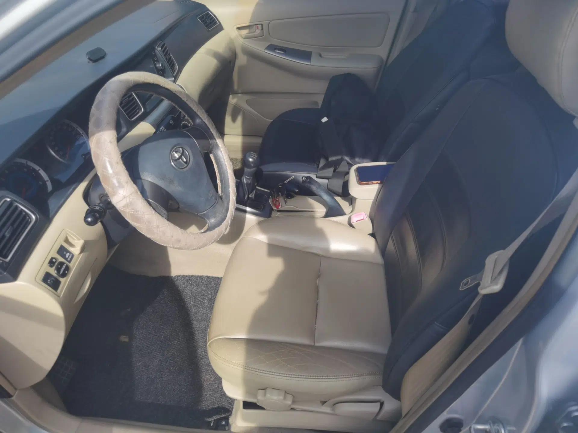 Toyota Corolla EX 2013 1.6L Manual Luxury Edition — миниатюра 16