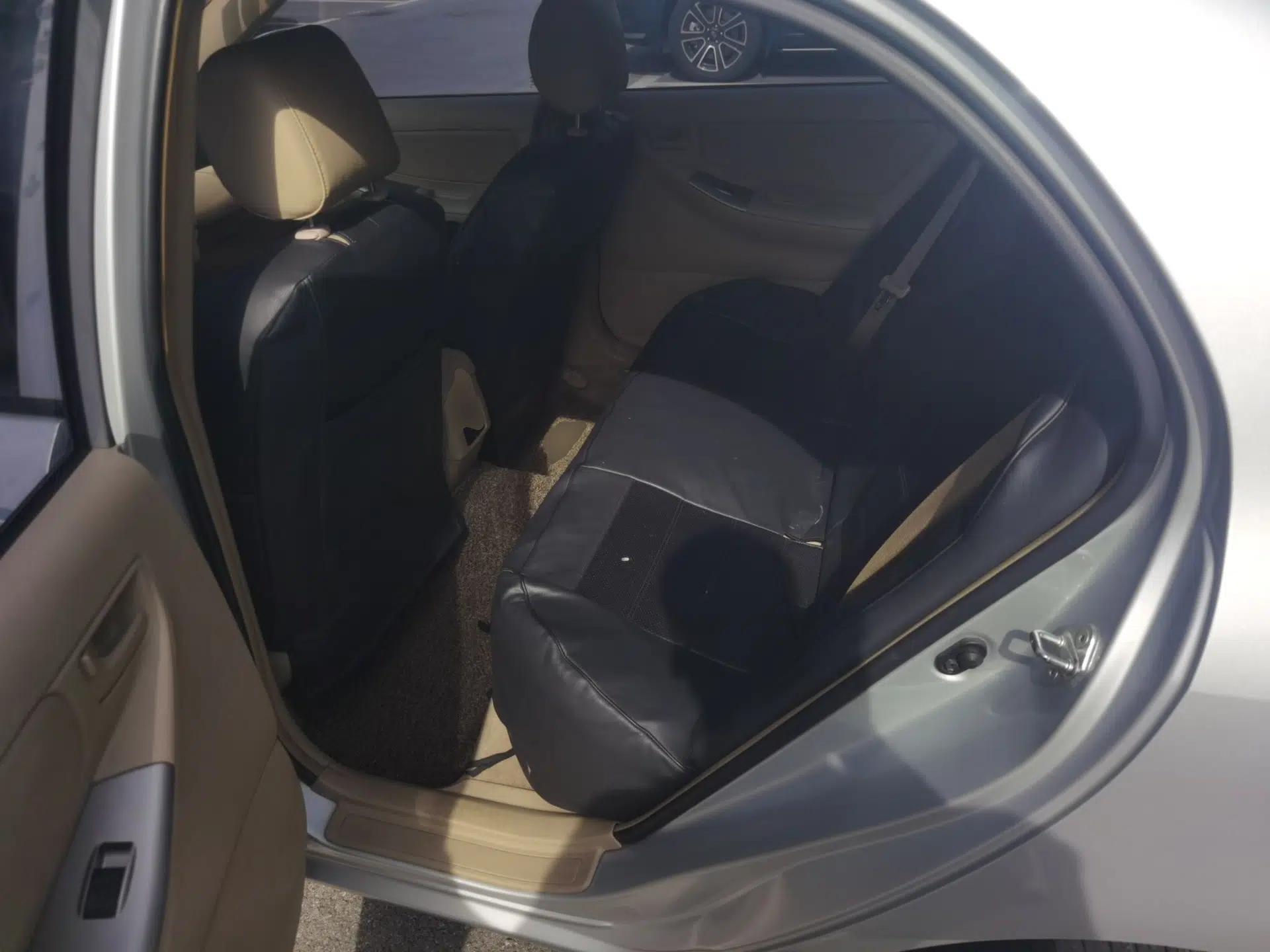 Toyota Corolla EX 2013 1.6L Manual Luxury Edition — миниатюра 18