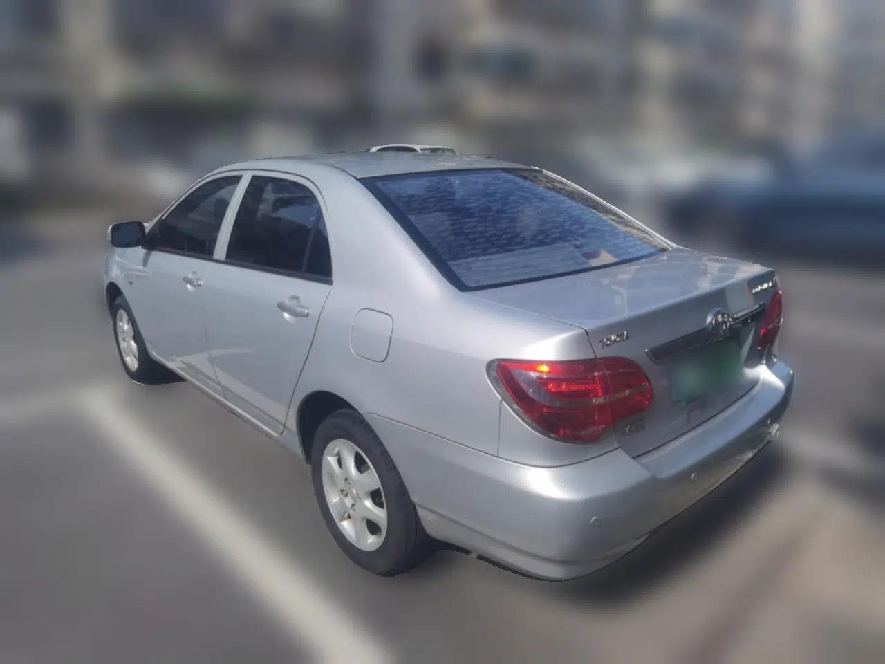 Toyota Corolla EX 2013 1.6L Manual Luxury Edition — миниатюра 4