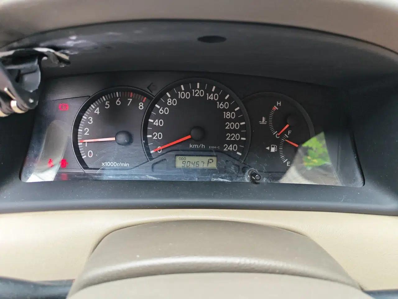 Toyota Corolla EX 2011 1.6L Automatic Classic Edition — миниатюра 13