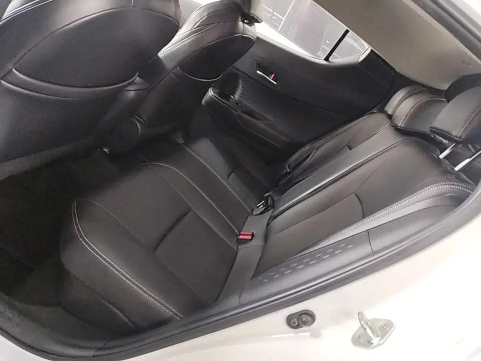 Toyota C-HR 2021 Dual-Motor 2.0L E-CVT Comfort Edition — миниатюра 20