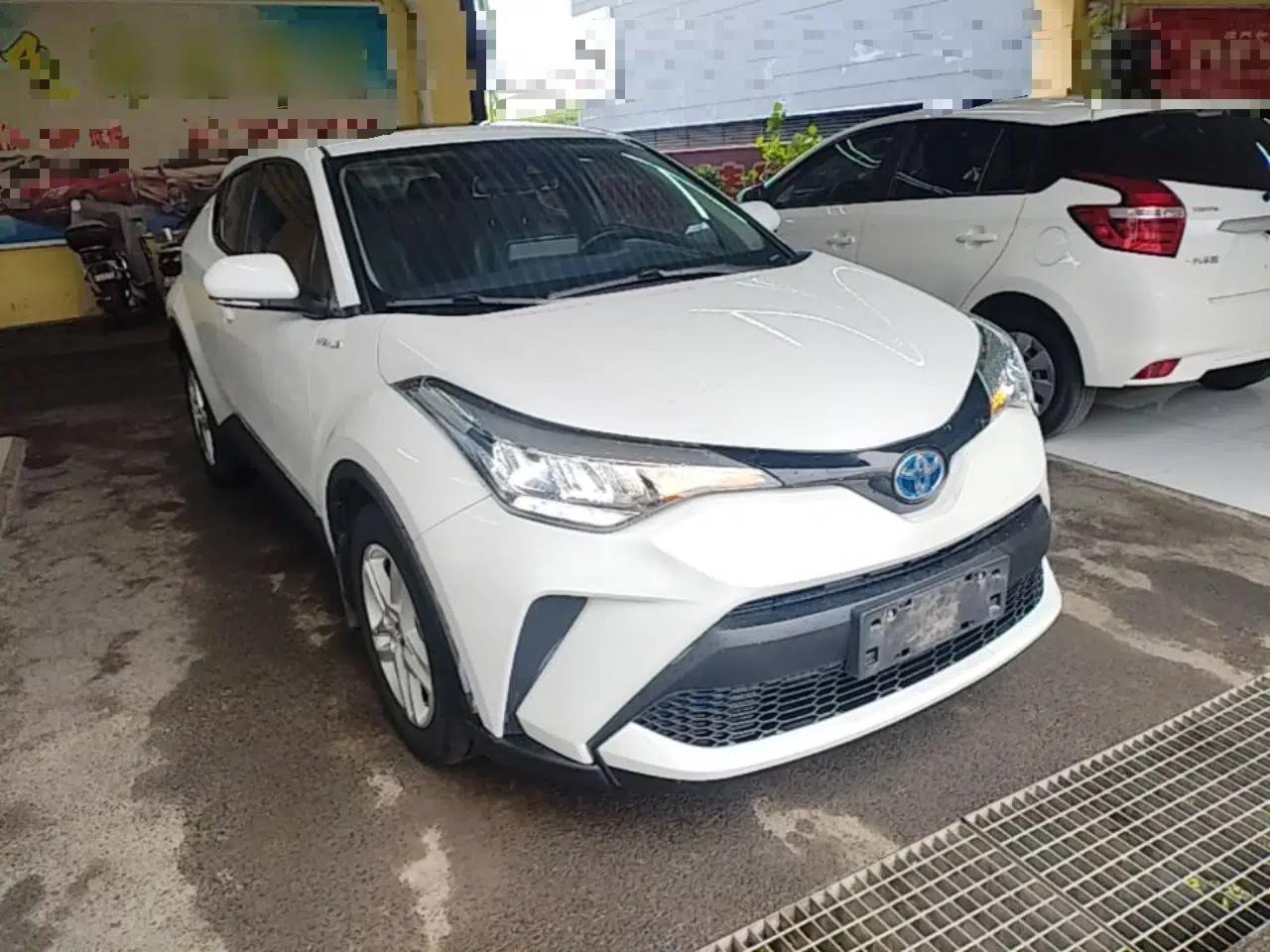 Toyota C-HR 2021 Dual-Motor 2.0L E-CVT Comfort Edition — миниатюра 3