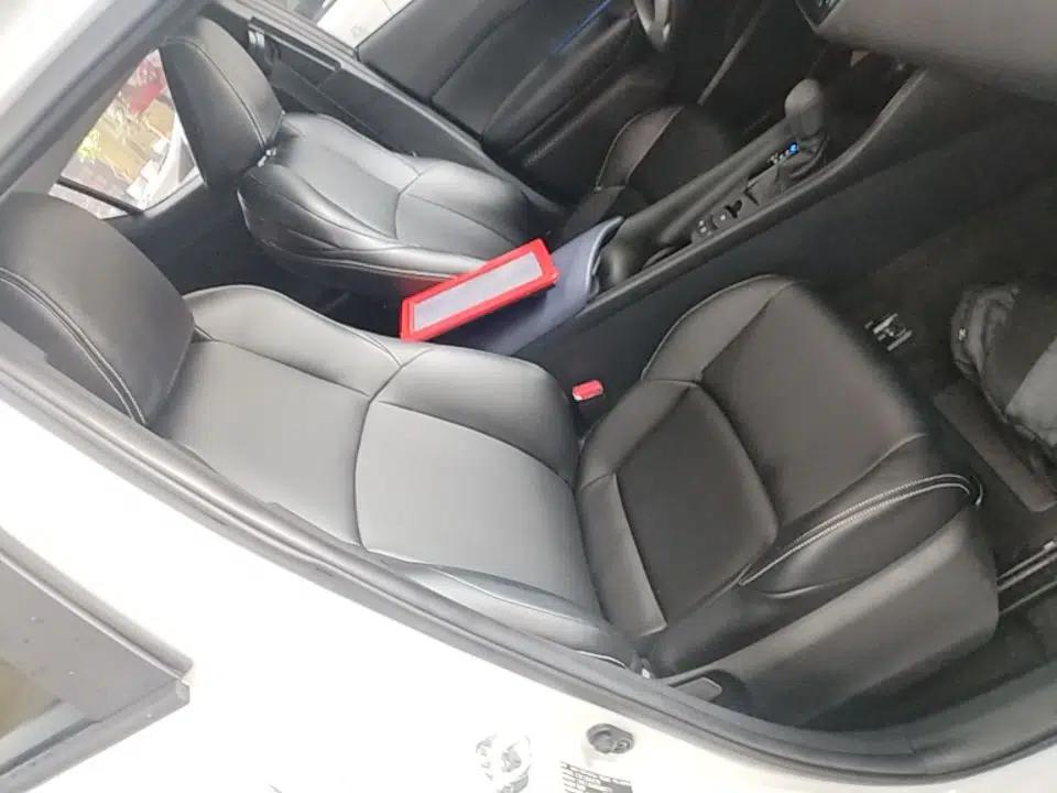 Toyota C-HR 2021 Dual-Motor 2.0L E-CVT Comfort Edition — миниатюра 23
