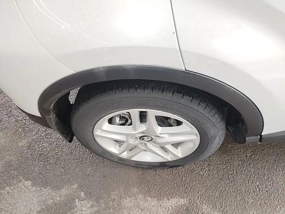 Toyota C-HR 2021 Dual-Motor 2.0L E-CVT Comfort Edition — миниатюра 10