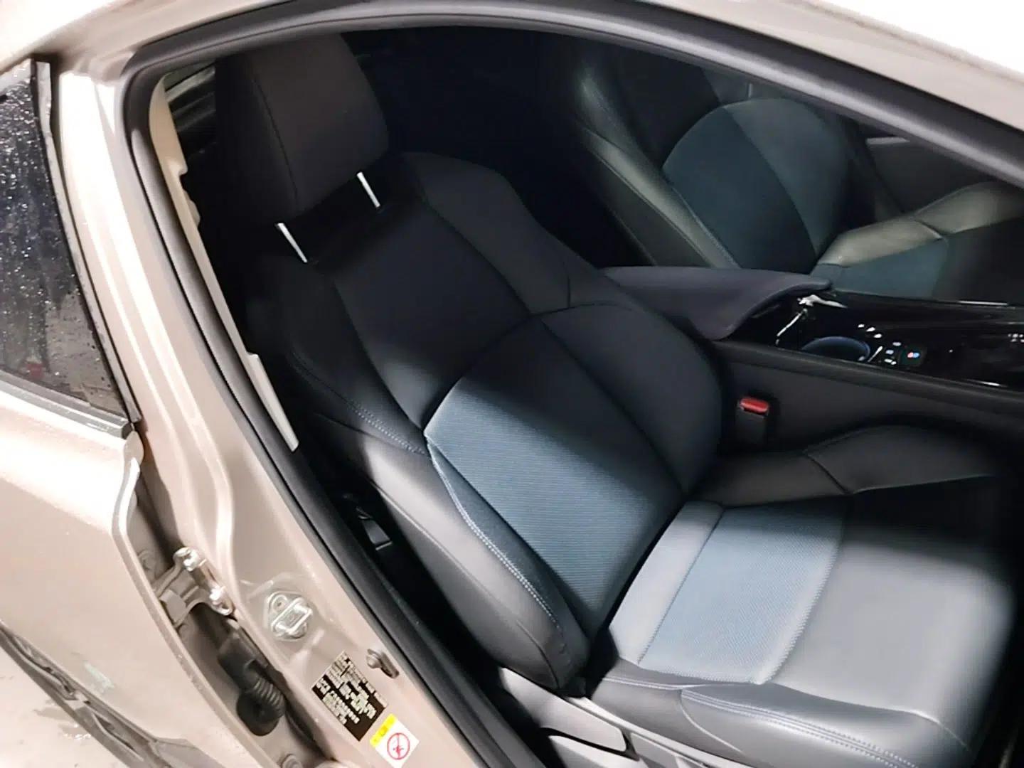 Toyota C-HR 2020 2.0L Leading Edition — миниатюра 23