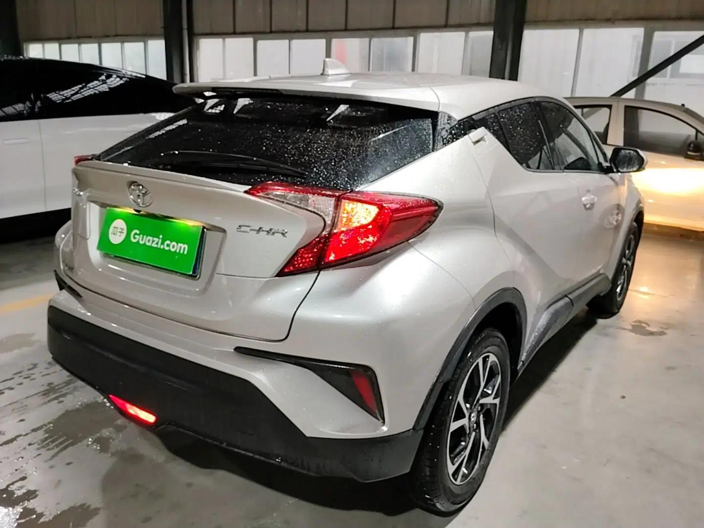 Toyota C-HR 2020 2.0L Leading Edition — миниатюра 6