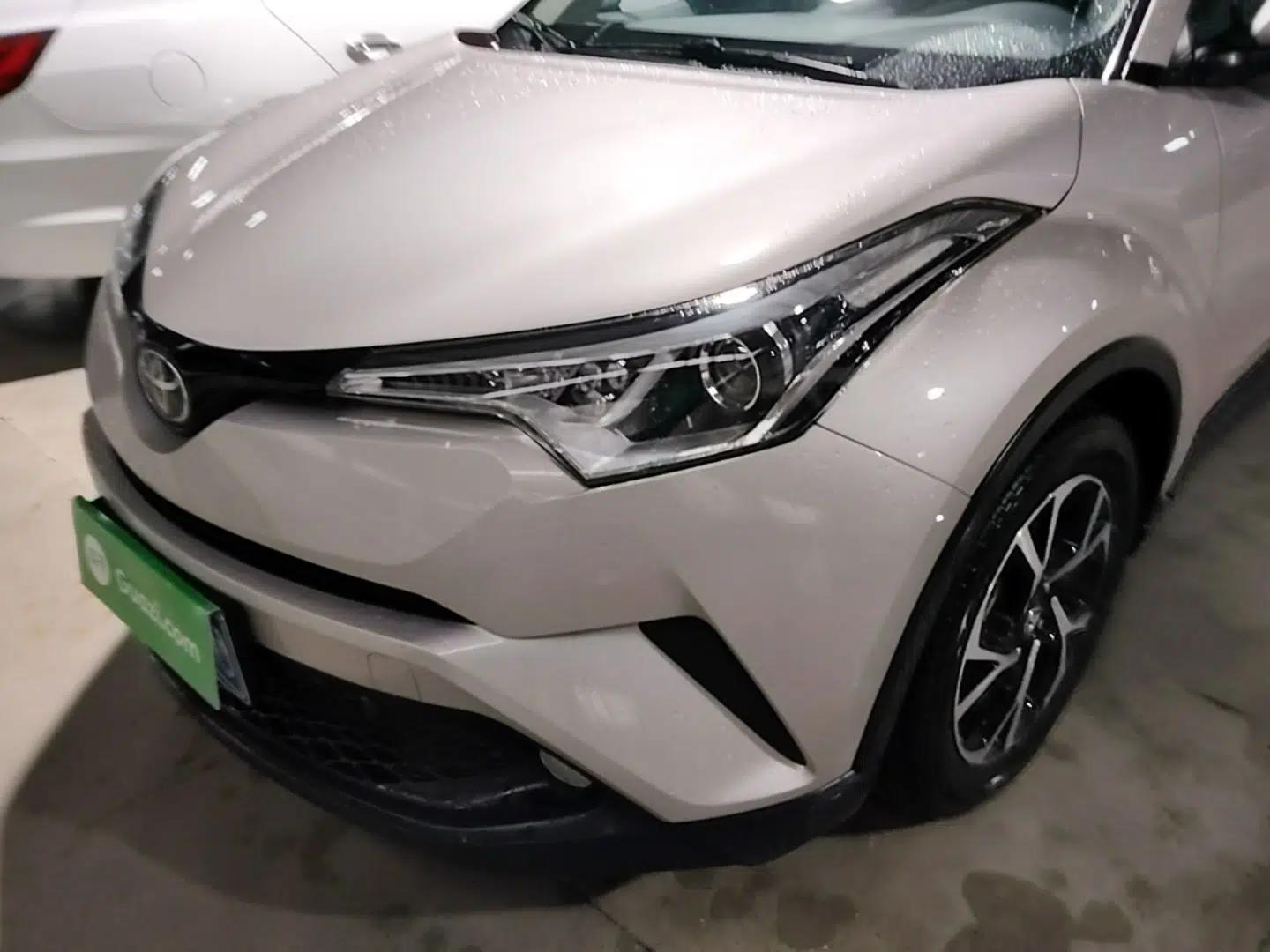 Toyota C-HR 2020 2.0L Leading Edition — миниатюра 9