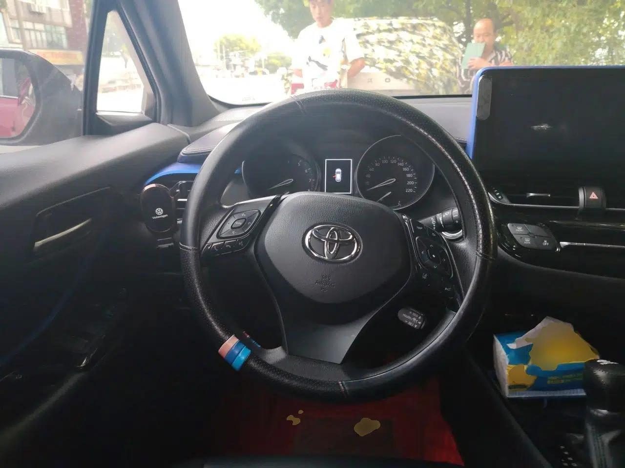 Toyota C-HR 2020 2.0L Leading Edition — миниатюра 11