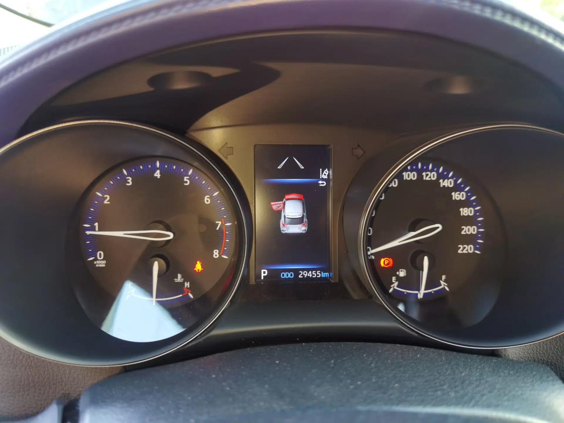 Toyota C-HR 2021 2.0L Luxury Edition — миниатюра 12