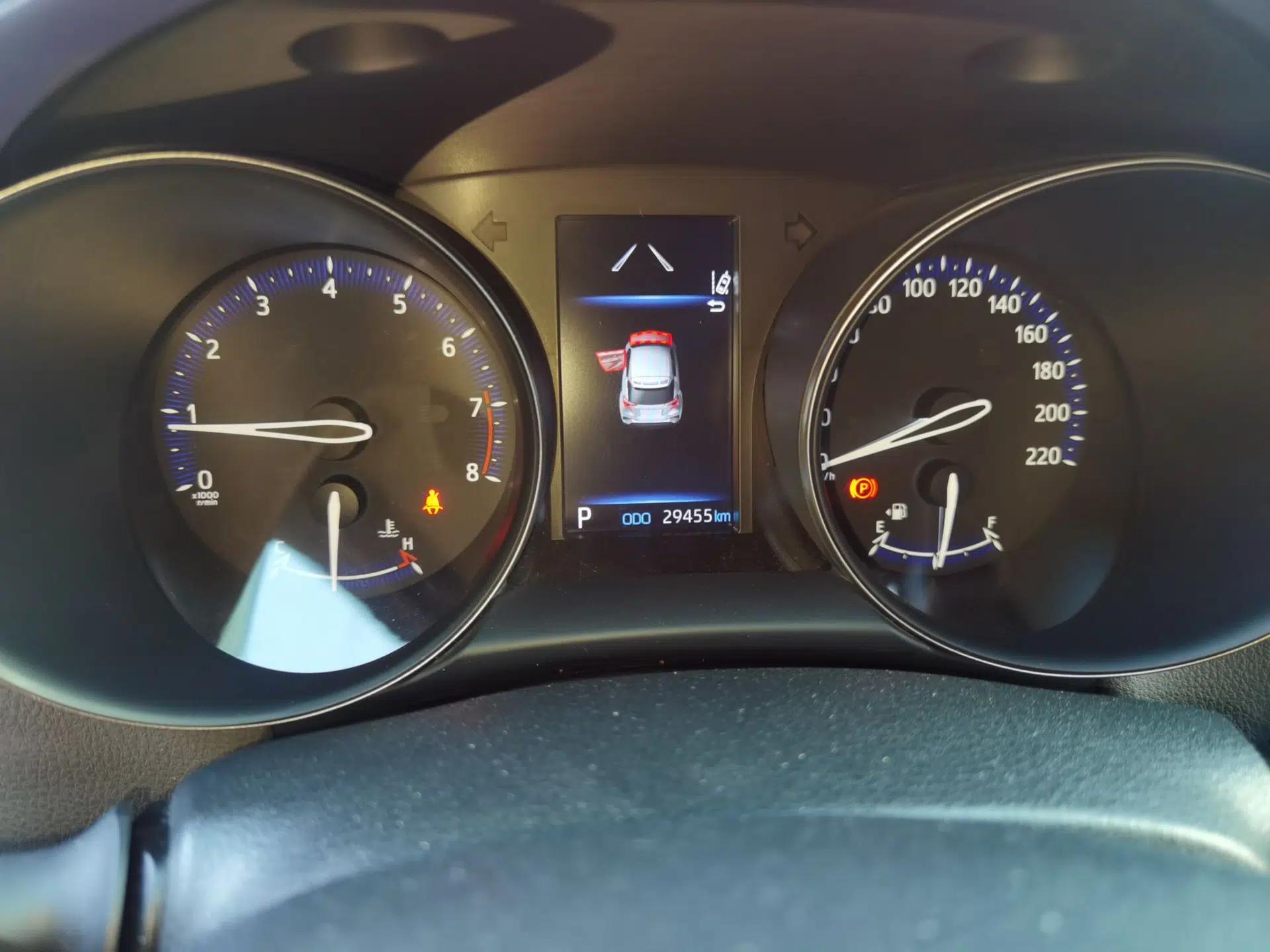 Toyota C-HR 2021 2.0L Luxury Edition — миниатюра 13