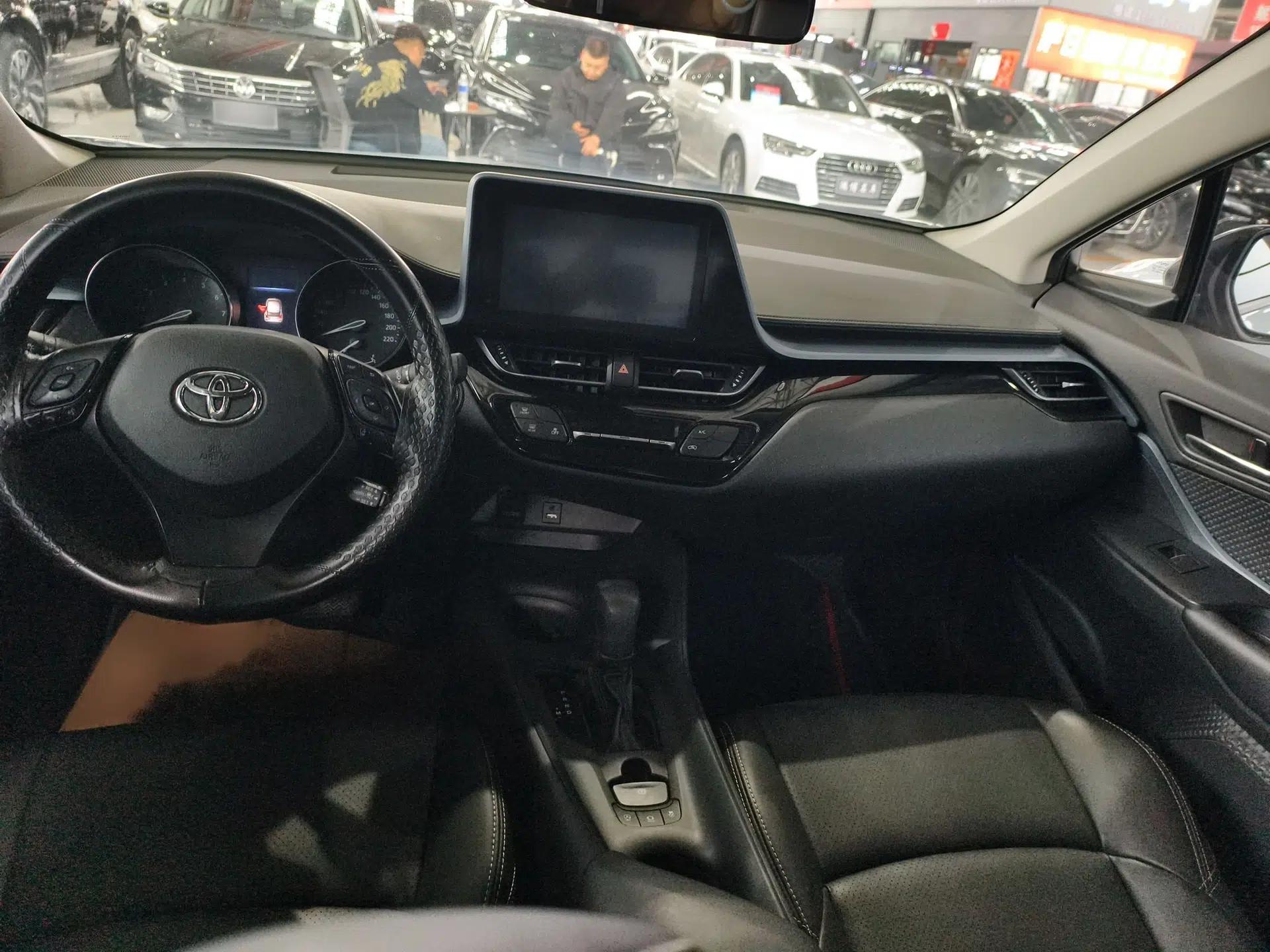 Toyota IZOA 2022 2.0L Yixing Version — миниатюра 13