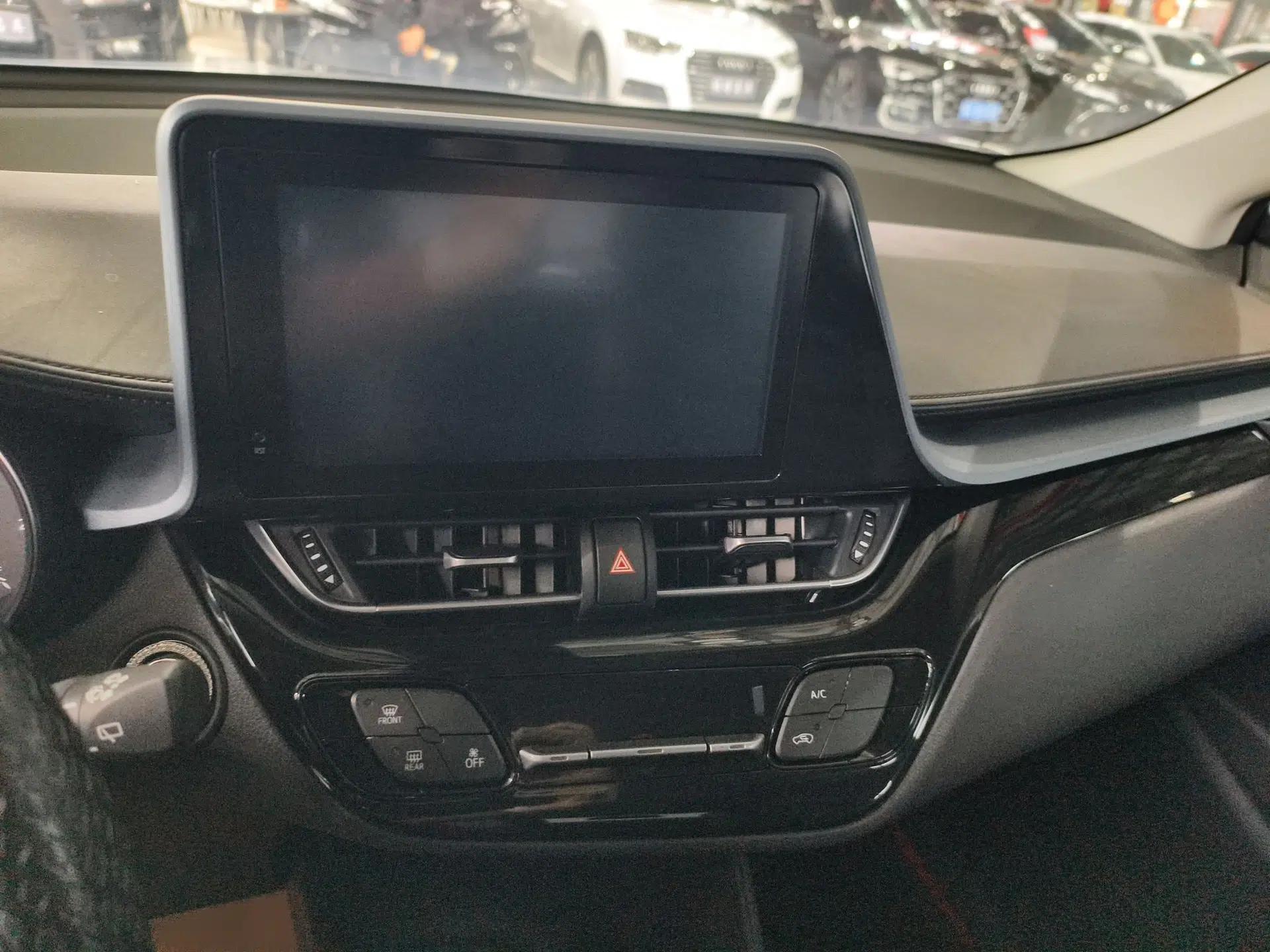 Toyota IZOA 2022 2.0L Yixing Version — миниатюра 9