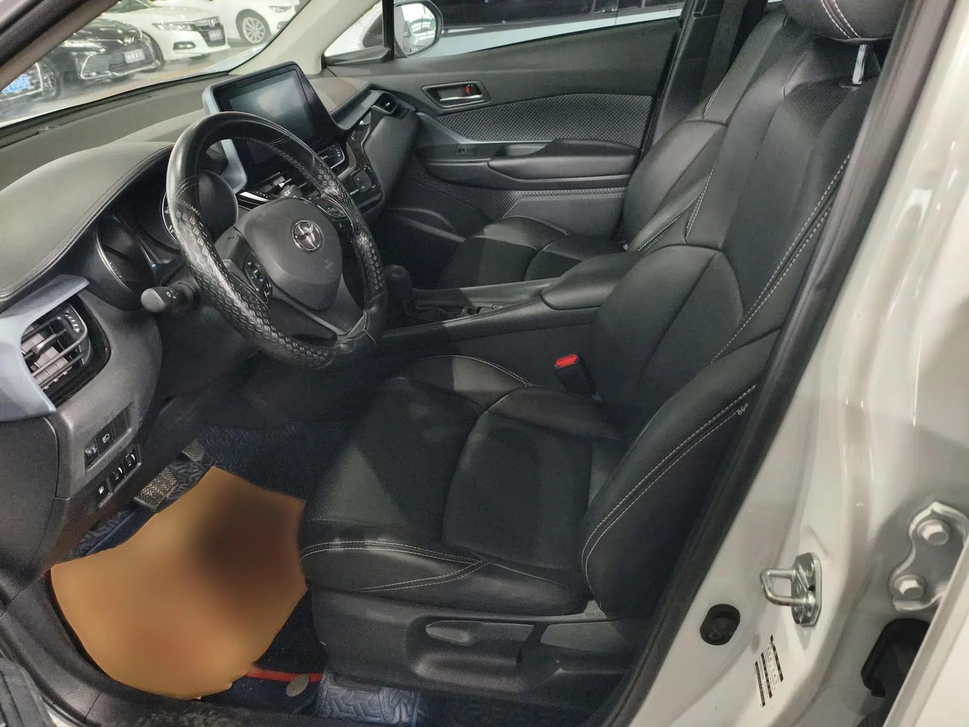 Toyota IZOA 2022 2.0L Yixing Version — миниатюра 10
