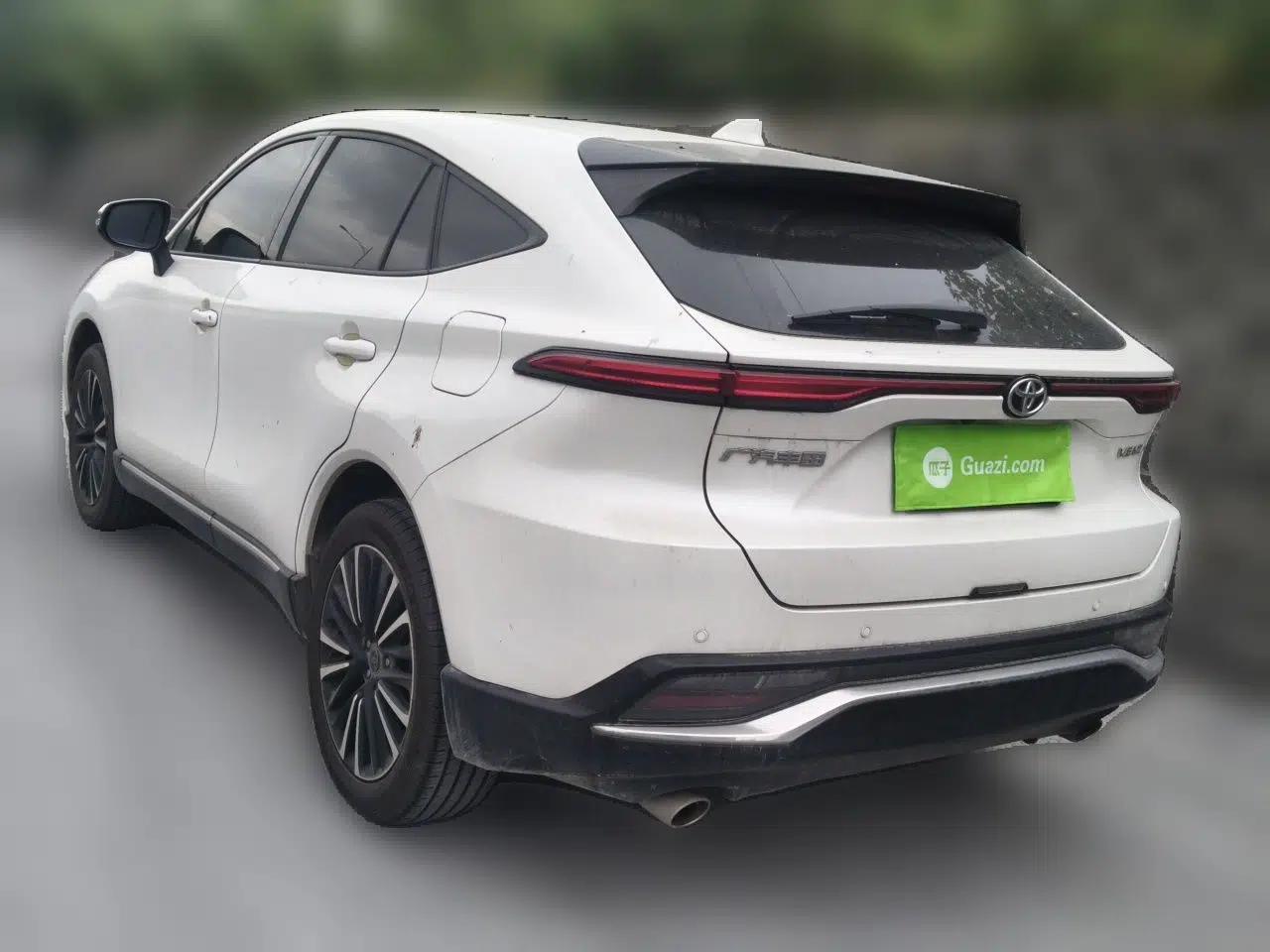 Toyota Venza 2022 2.0L CVT Two-Wheel Drive Prestige Edition — миниатюра 4