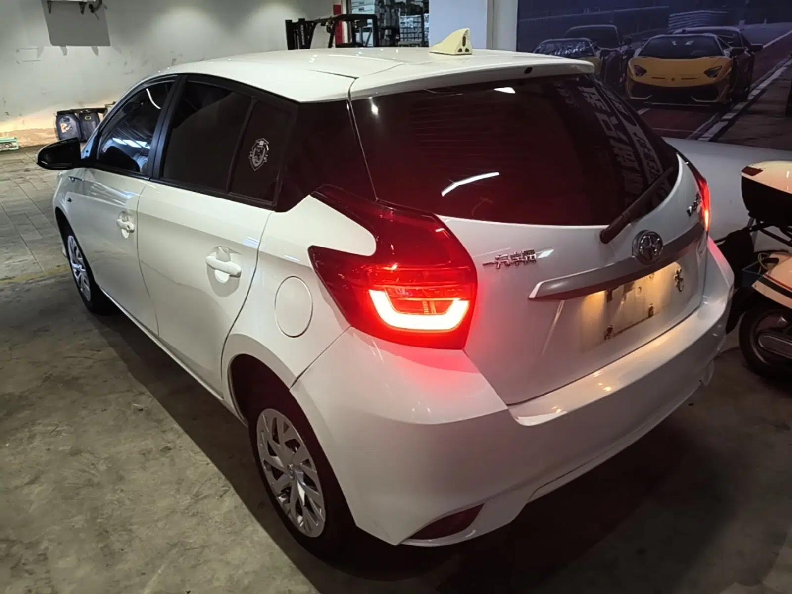 Toyota Vios FS 2021 1.5L CVT Fengchi Edition — миниатюра 7