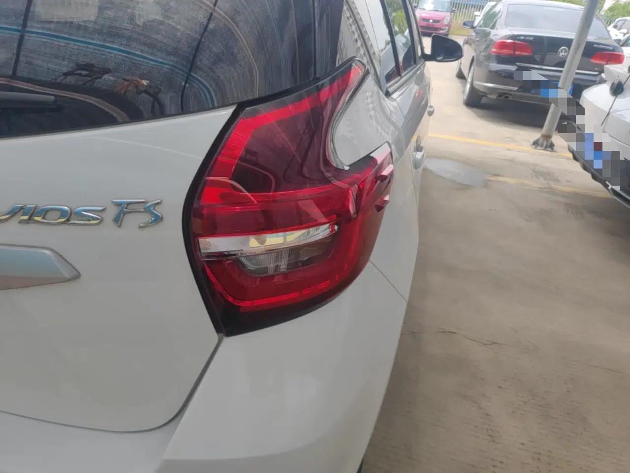 Toyota Vios FS 2021 1.5L CVT Fengchi Edition — миниатюра 7